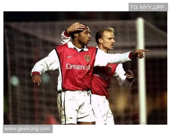 亨利阿森纳稳固今年能夺冠——足球传奇与荣耀的完美交汇 亨利阿森纳稳固今年能夺冠——足球传奇与荣耀的完美交汇